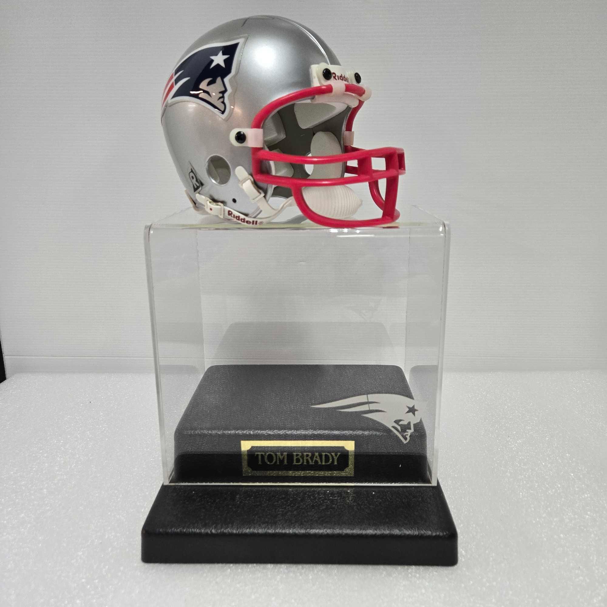 Official Riddell Mini Helmet NFL New England Patriots Signed By Tom Brady