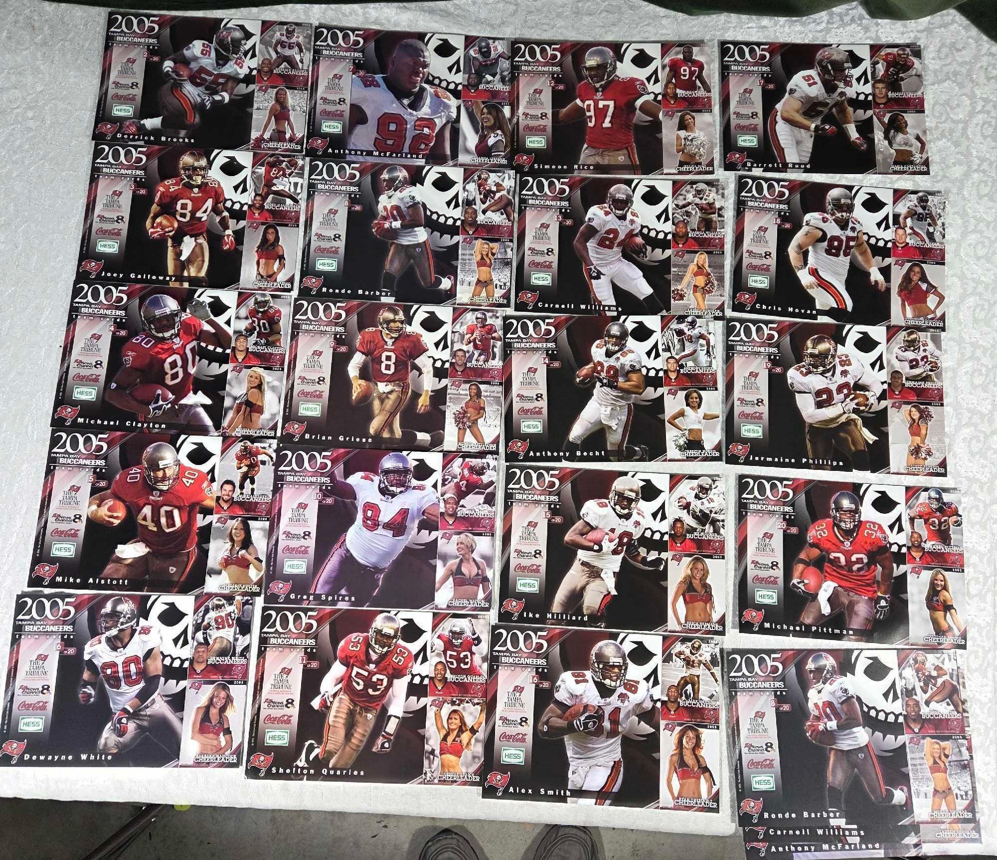 Very Large Collection Of Foot Ball Cards