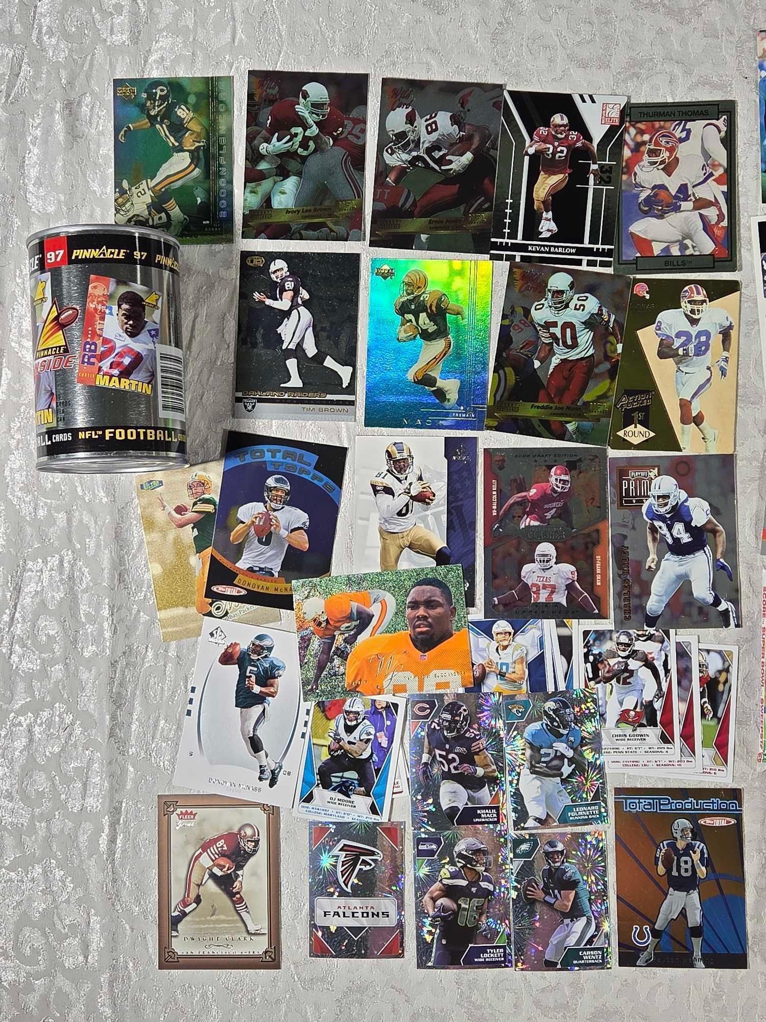 Very Large Collection Of Foot Ball Cards