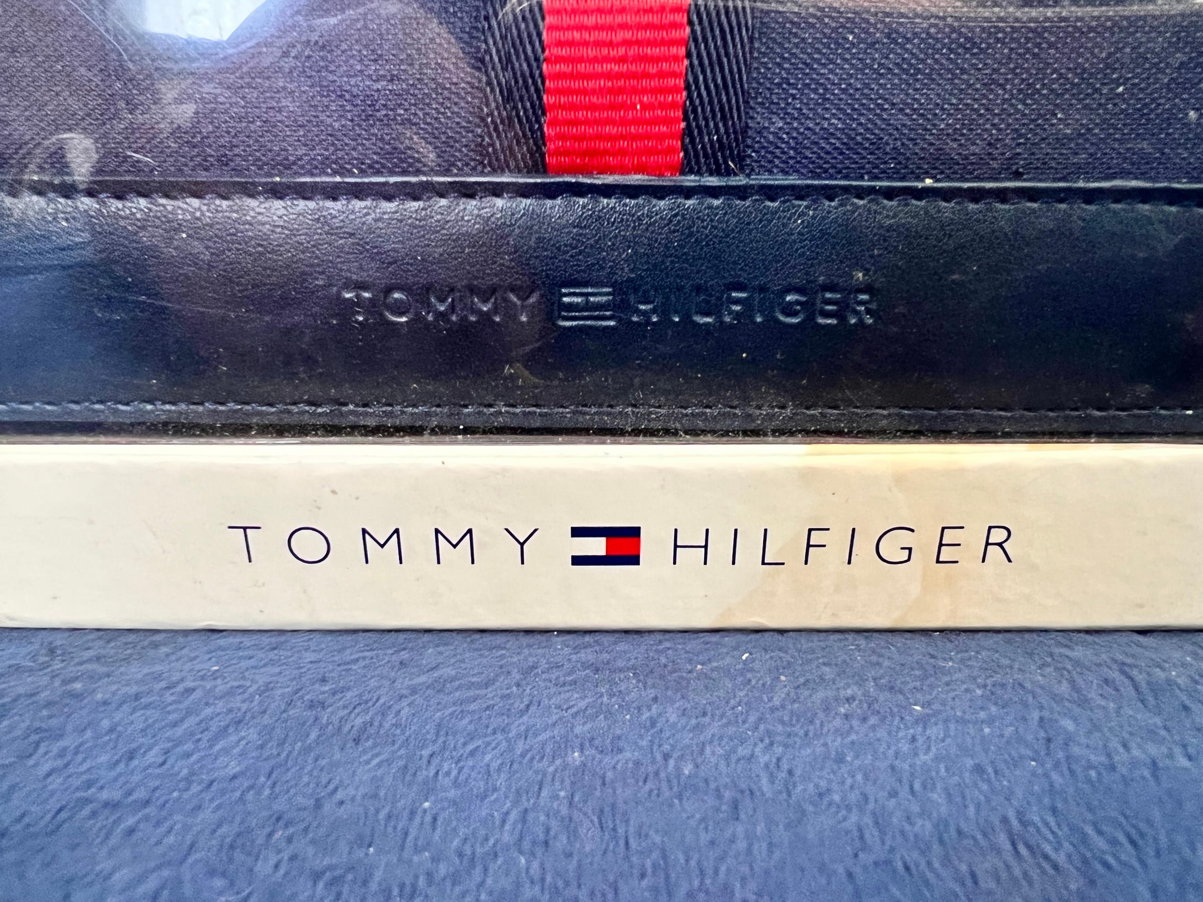 Tommy Hilfiger wallet - new