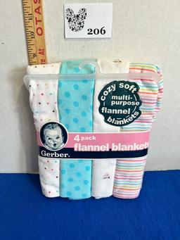 Gerber 4 pack Flannel Blankets - new