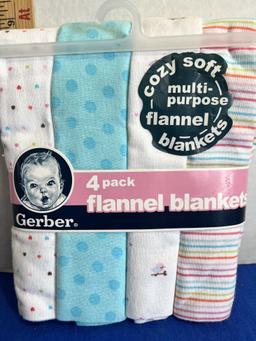 Gerber 4 pack Flannel Blankets - new