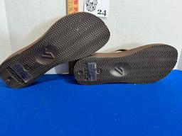 Vionic Beach Flip Flops size 8 - new