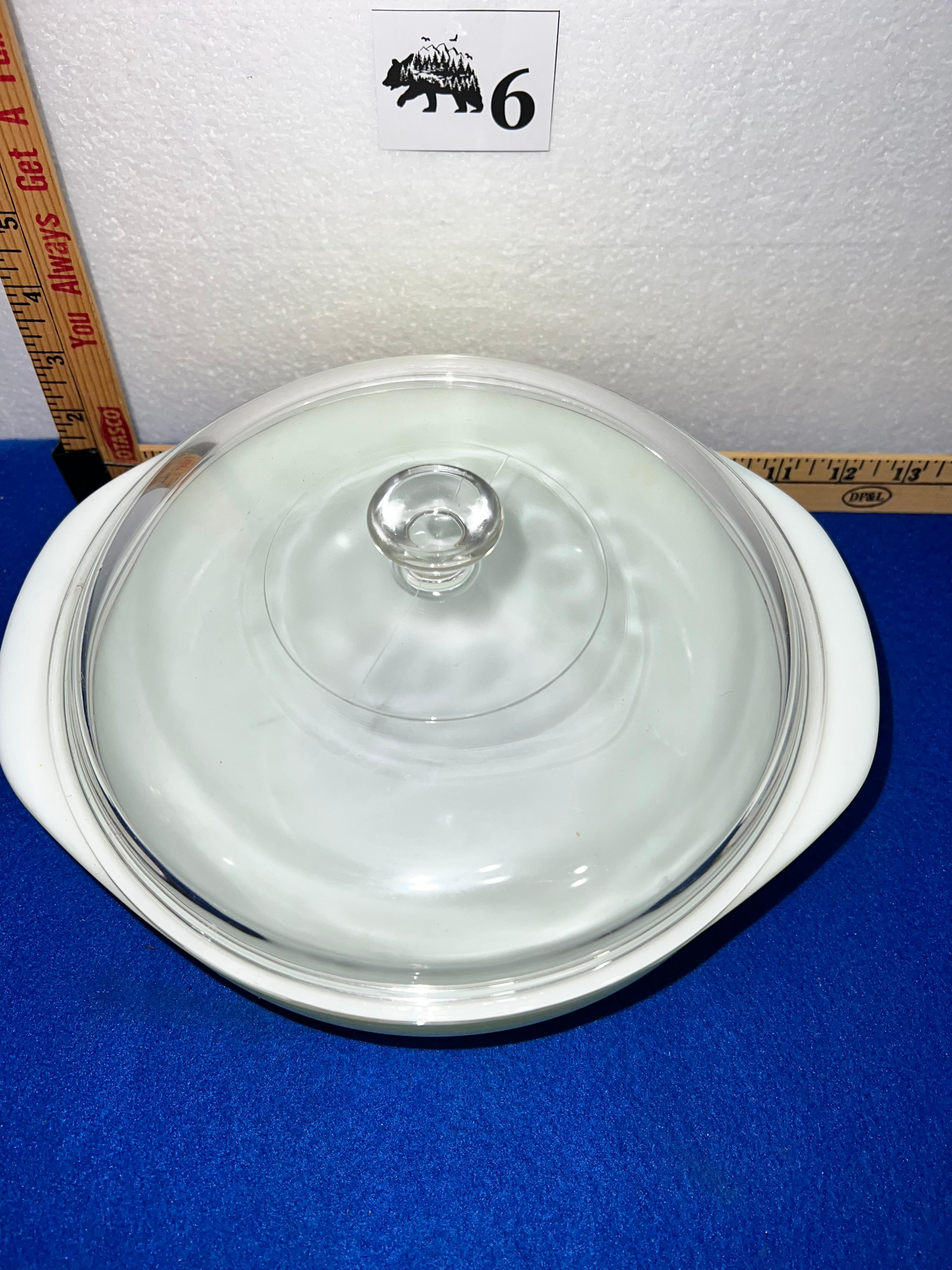Vtg Pyrex Lime Green 024 2qt Casserole Dish w/ Lid
