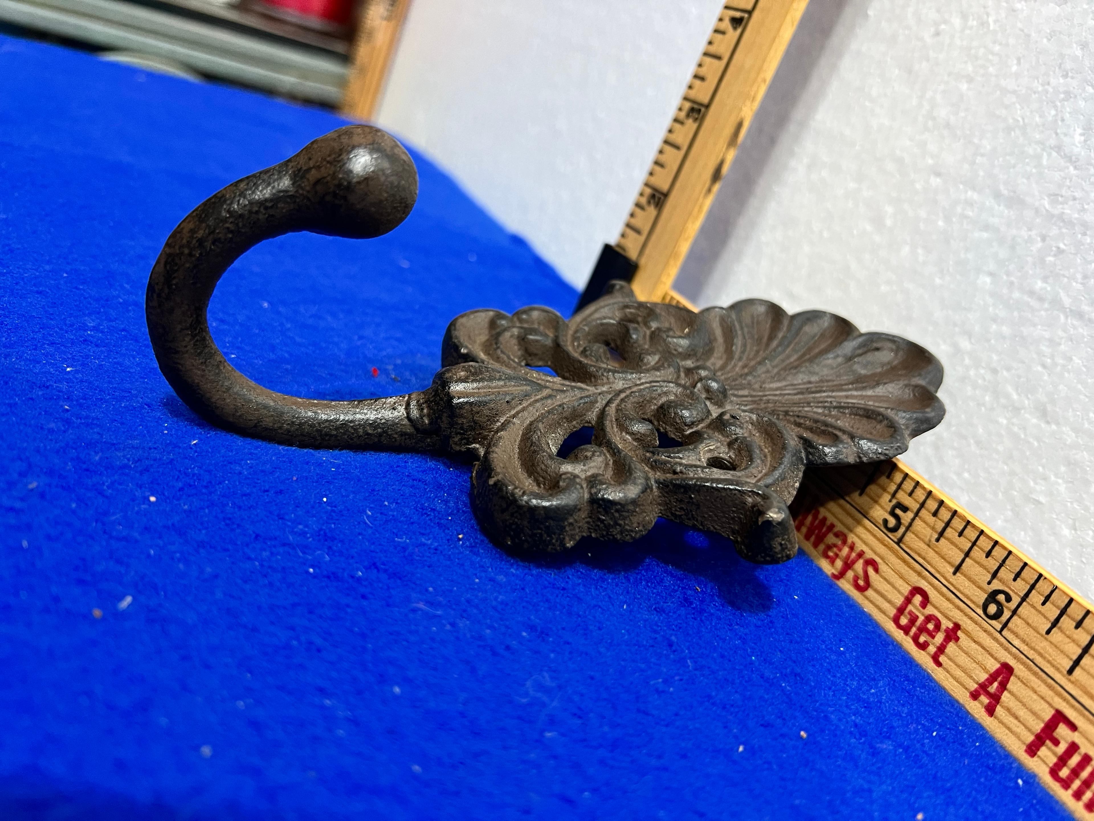 Cast Iron Antique Style VICTORIAN Coat Hooks Hat Hook Rack Towel Clam Shell