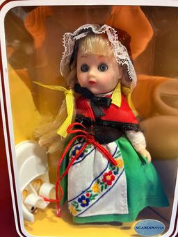 Vintage DOLLS Of All Nations Scandinavia