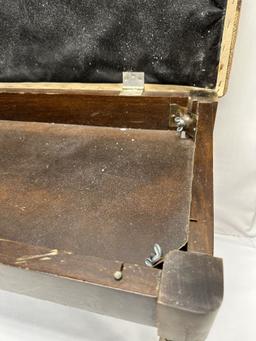Vintage Storage Bench with Lift Up Seat (Local Pick Up Only)