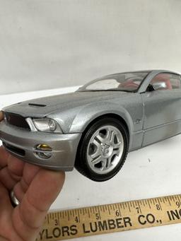 The Beanstalk Group 1/18 Scale Mustang GT Die Cast