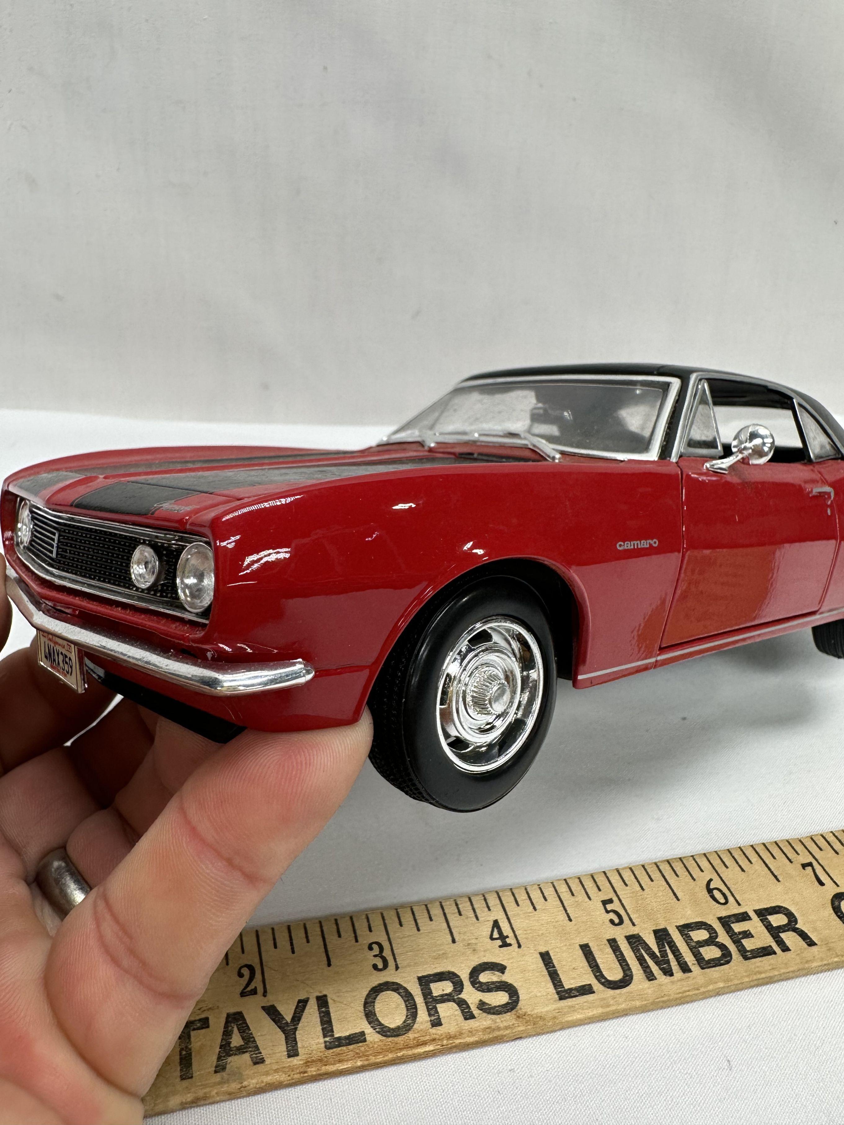 MAISTO 1/18 Scale 1967 Chevrolet Camaro Z/28 Die Cast