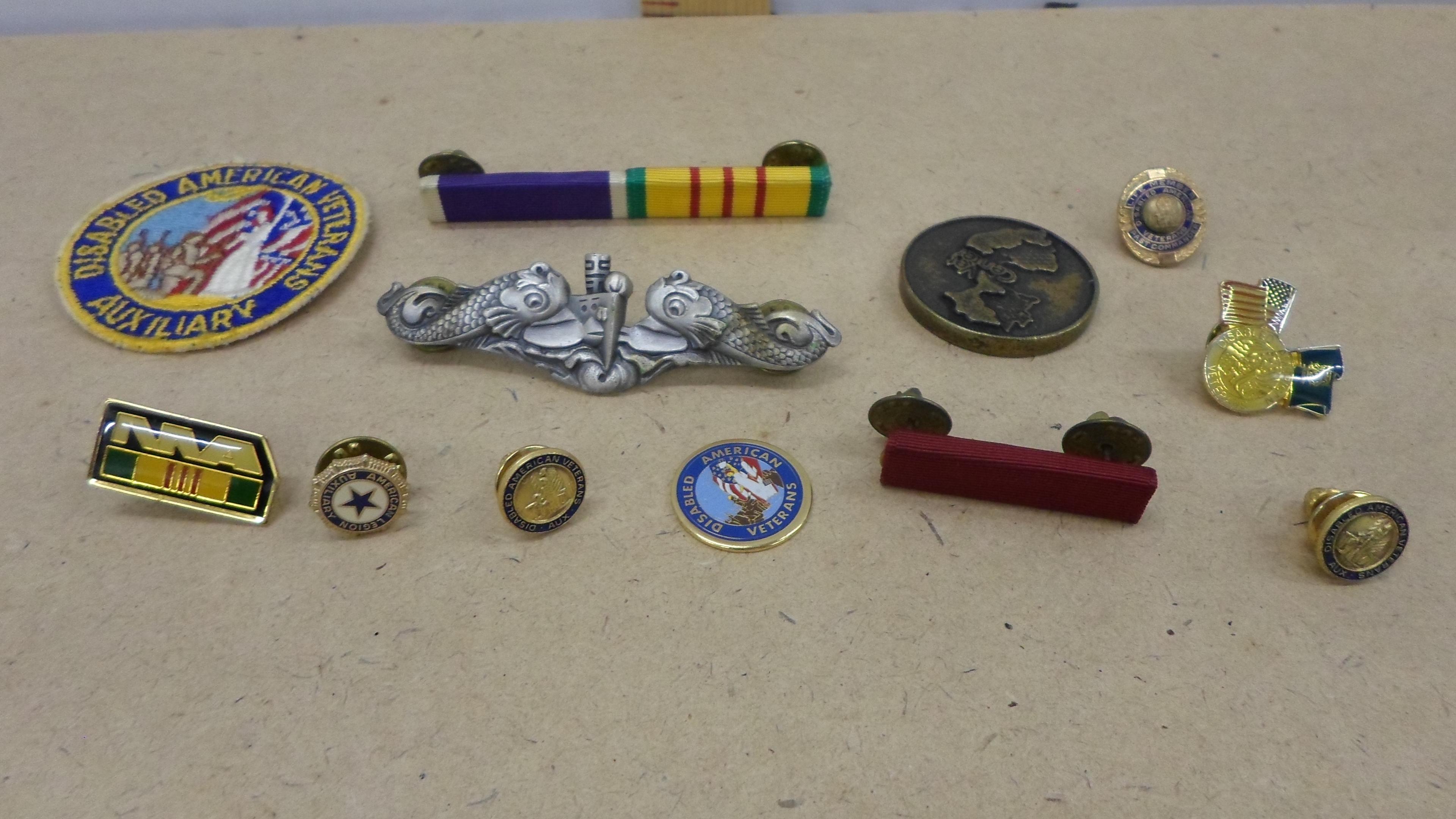 military pins and medals, vintage pins and medals from the US army and navy