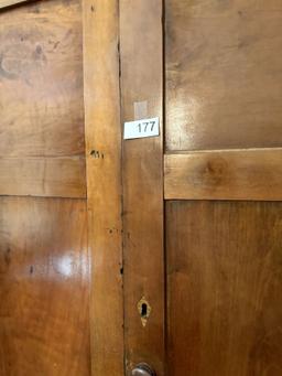 Nice Vintage 4 Door Corner Cabinet (Local Pick Up Only)