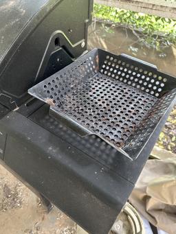 Nice Char Broil Propane Grill with Cover (Local Pick Up Only)