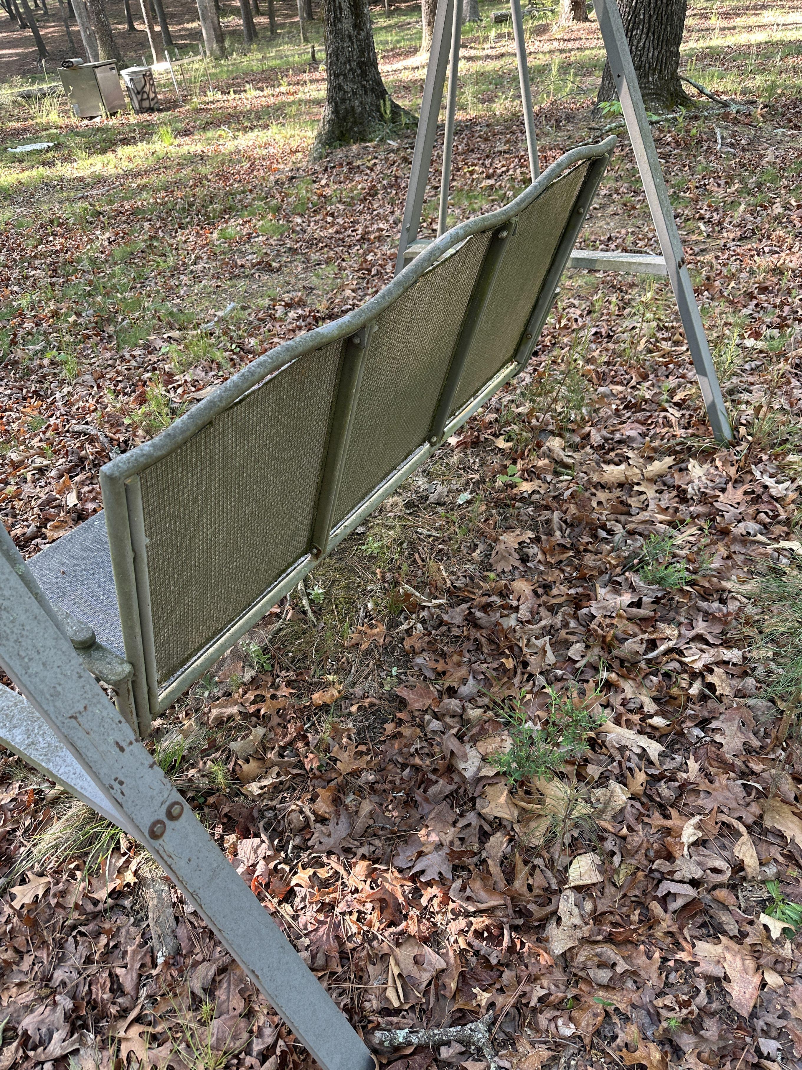 Nice 3 Seat Swing on Aluminum Frame (Local Pick Up Only)