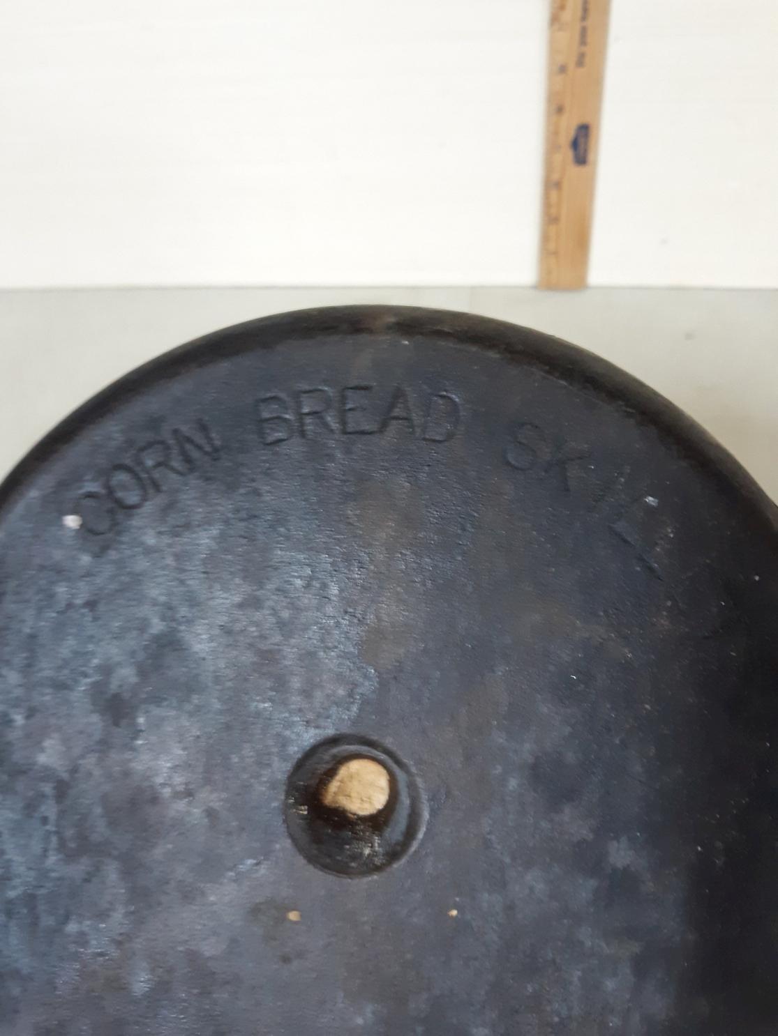Cast Iron Corn Bread Skillet
