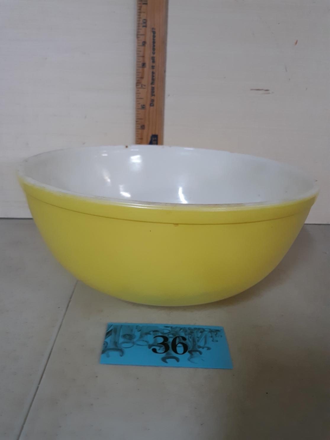 Vintage Yellow Pyrex Bowl