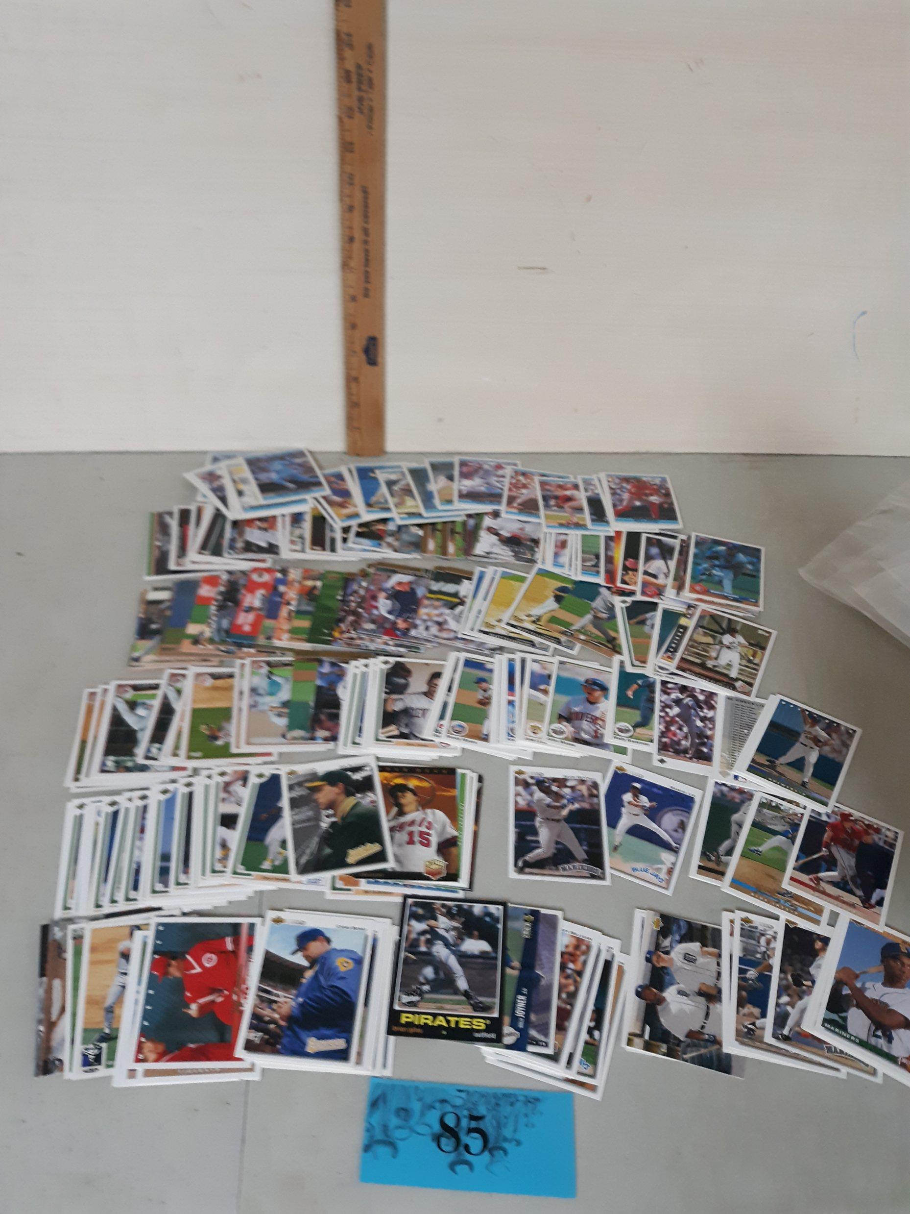 Baseball Cards Lot