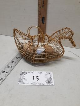 Hen Basket w/eggs