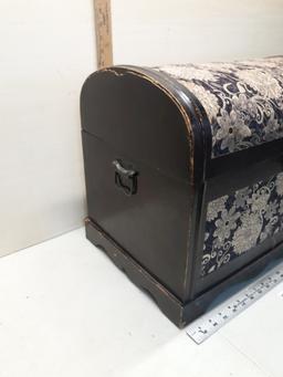 Decorative Trunk