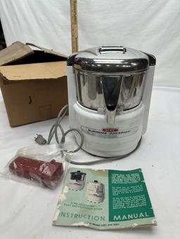 Vintage ACME Supreme JUICERator Model 6001