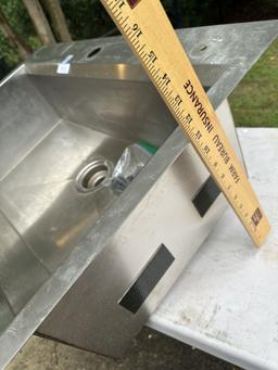 Stainless Steel Sink (Local Pick Up Only)