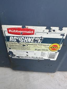 RUBBERMAID Roughneck 31 Gallon Lidded Tote (Local Pick Up Only)