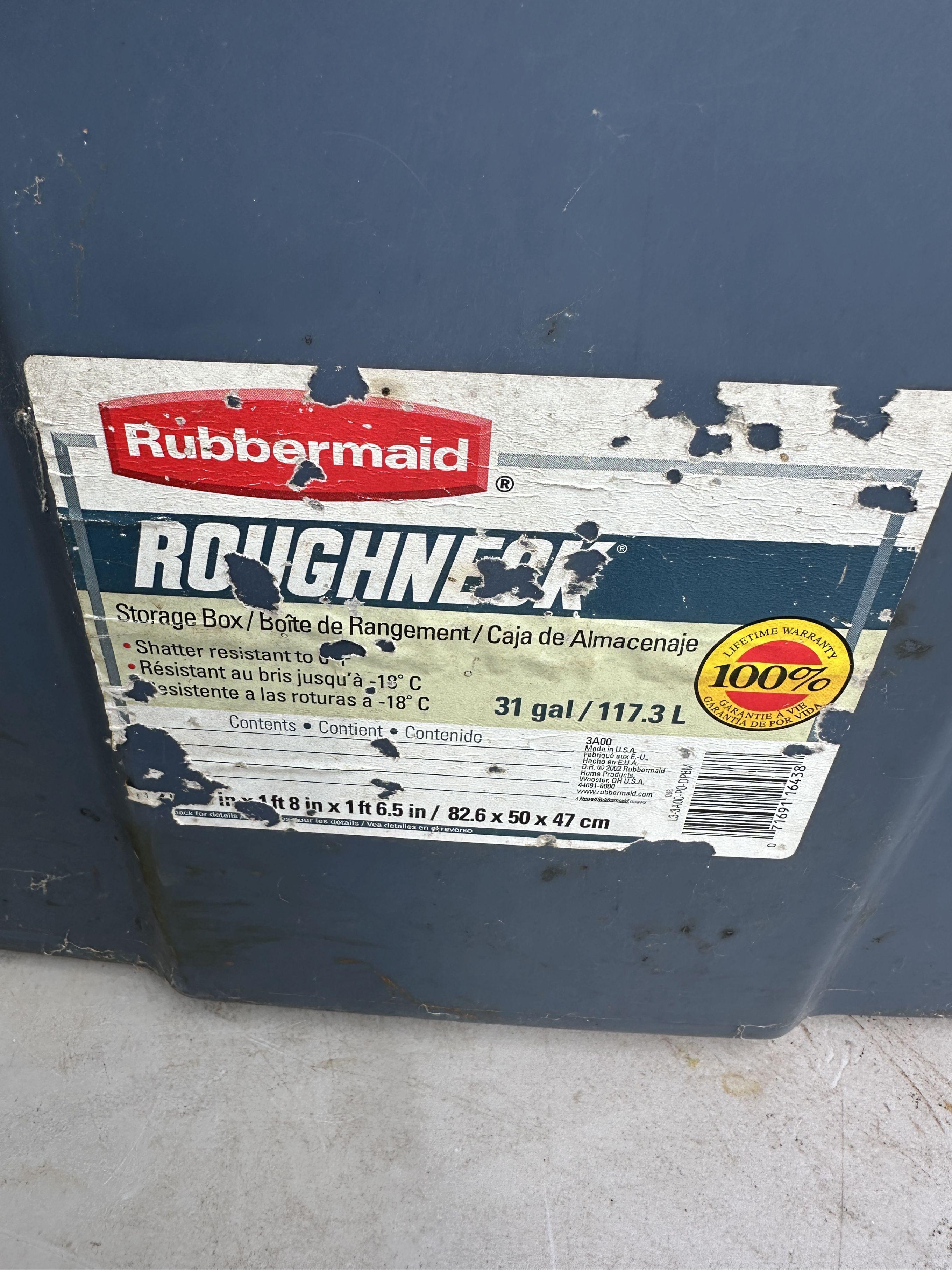 RUBBERMAID Roughneck 31 Gallon Lidded Tote (Local Pick Up Only)