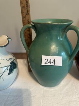 Box Lot/Décor Pottery