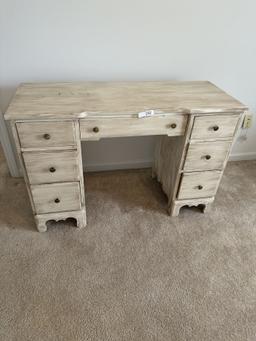 Nice Vintage 7 Drawer Desk/Vanity (Local Pick Up Only)