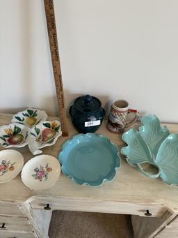 Box Lot/Décor Pottery, Stein, ETC