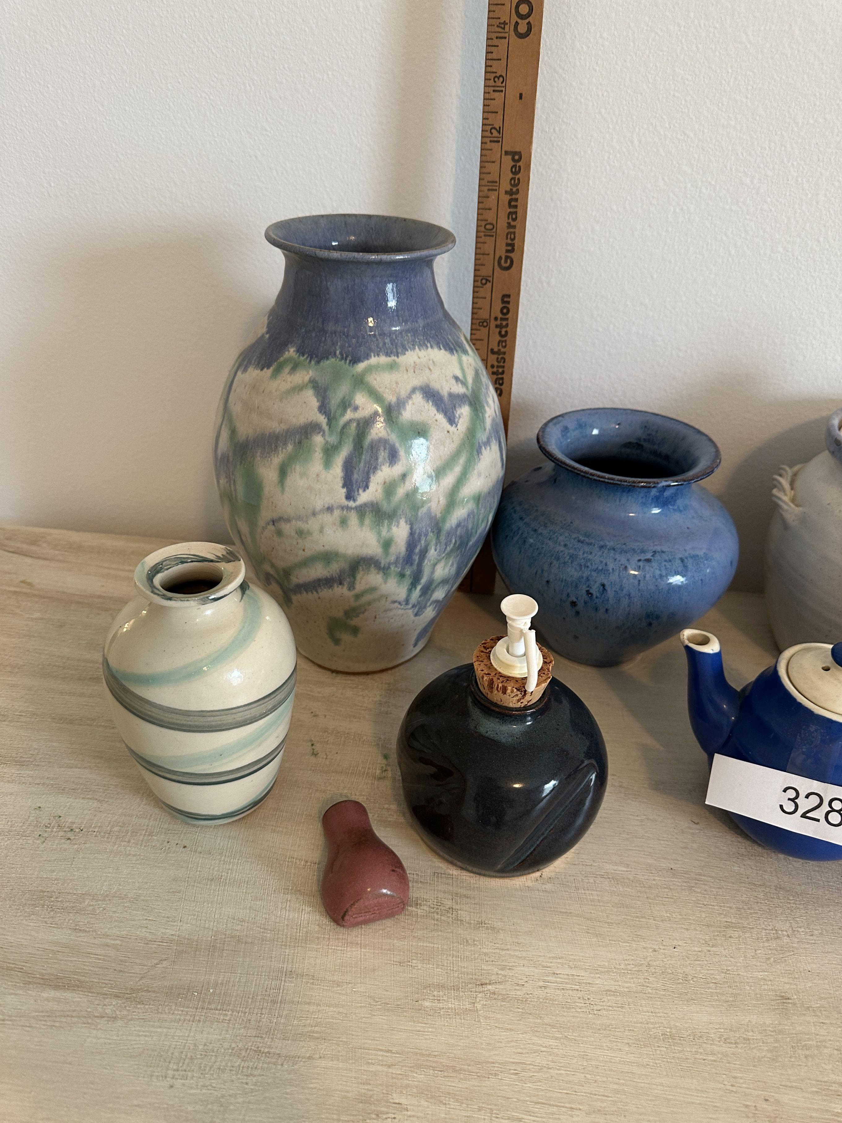 Box Lot/Décor Pottery