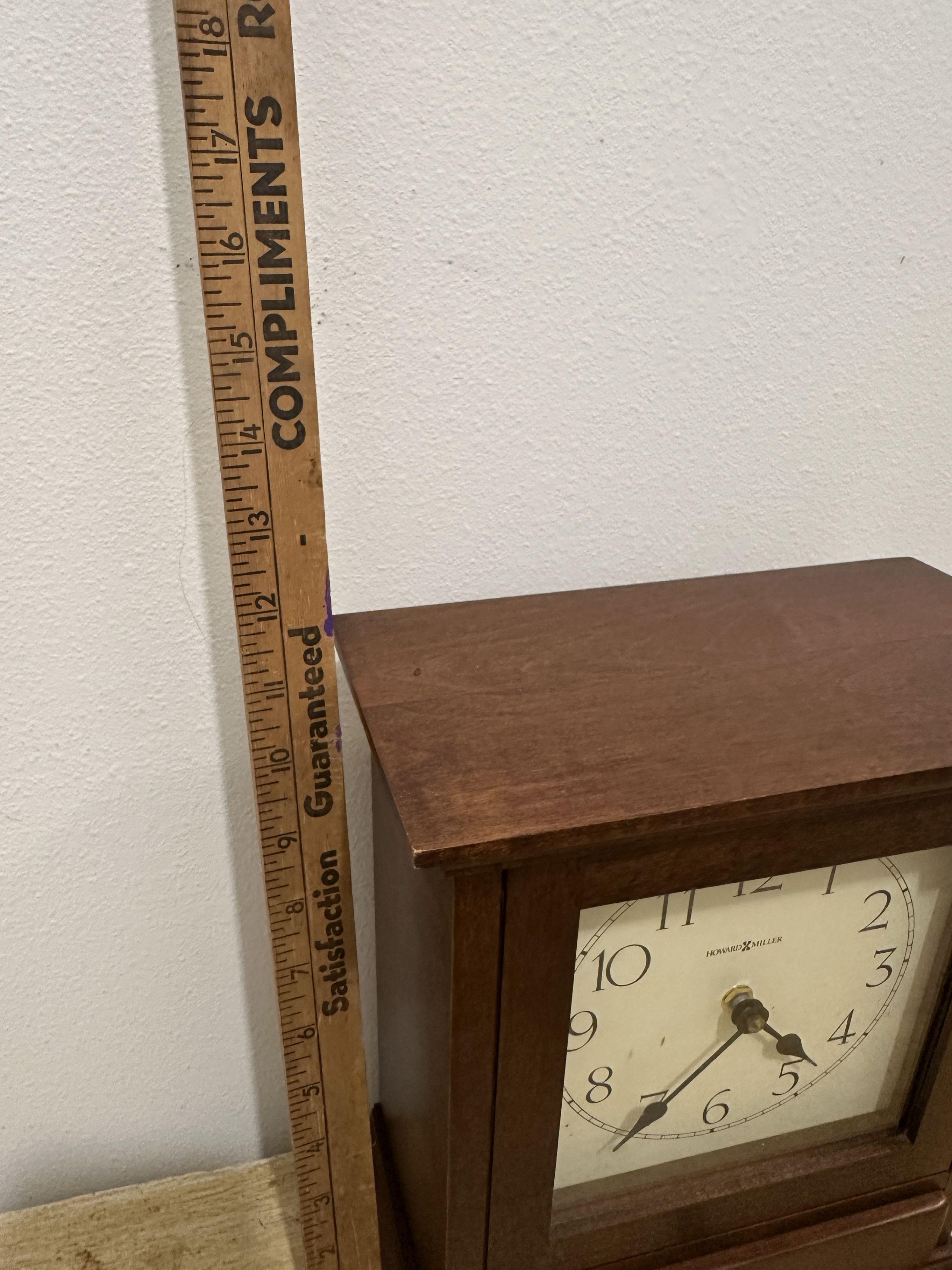 Nice Howard Miller Mantle Clock