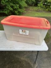 31 Gallon Lidded Tote (Local Pick Up Only)