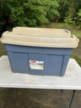RUBBERMAID Roughneck 31 Gallon Lidded Tote (Local Pick Up Only)