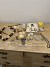 Box Lot/Misc Jewelry
