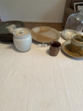 Box Lot/Décor Pottery
