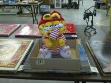 vintage Garfield stuffed figure, 1981 in pjs with his teddy bear 9in tall in very nice shape