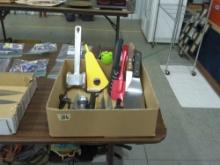 kitchen lot, large assortment of kitchen tools by various brands very nice lot