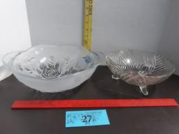 Vintage Frosted fruit bowl, Anchor Hocking 3 footed Bowl