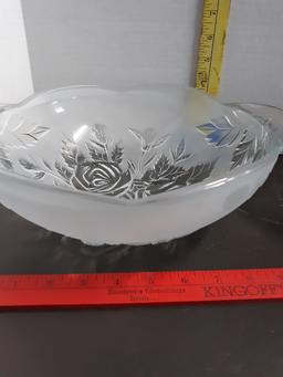 Vintage Frosted fruit bowl, Anchor Hocking 3 footed Bowl