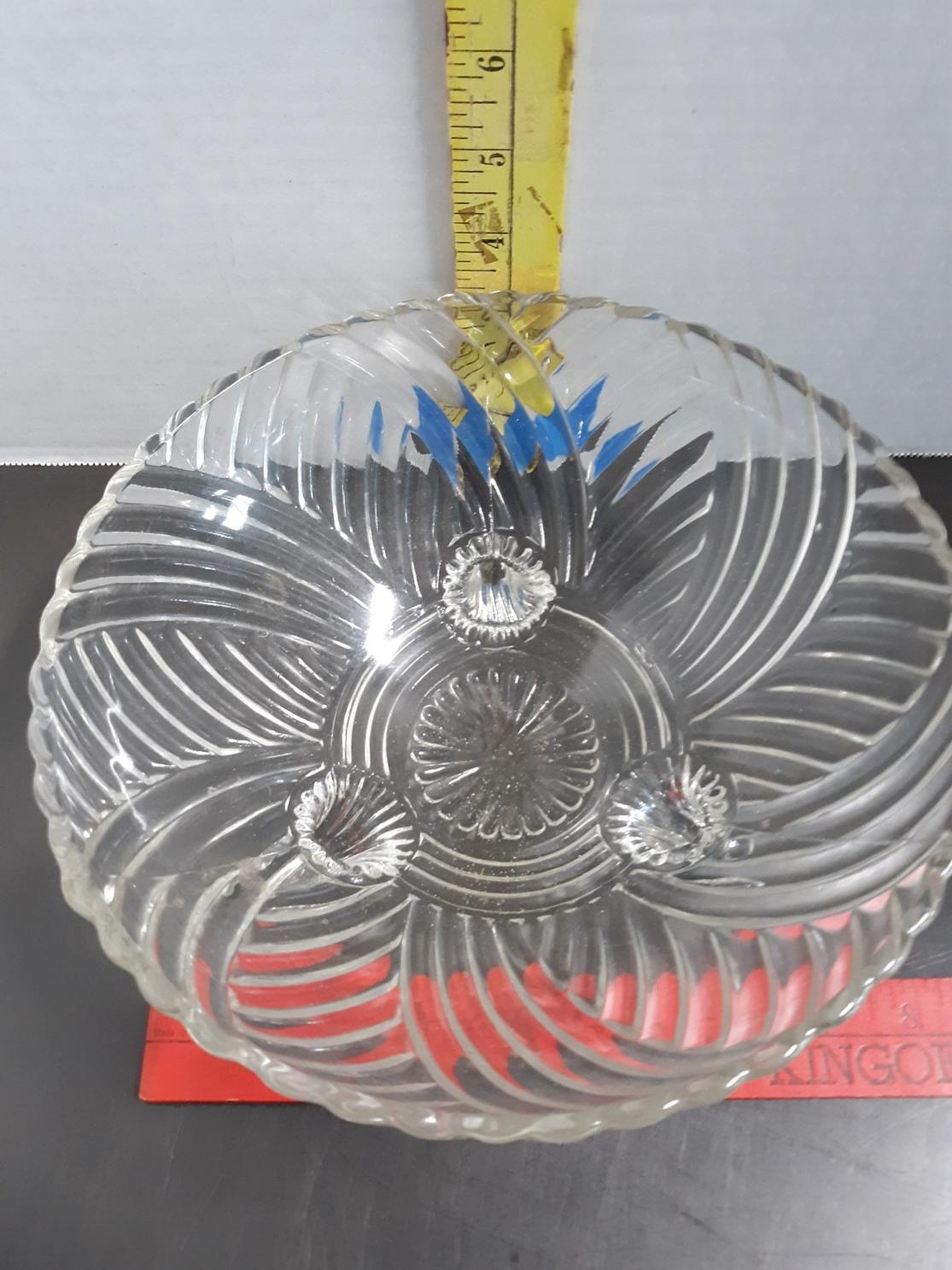 Vintage Frosted fruit bowl, Anchor Hocking 3 footed Bowl