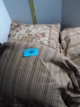 Full/Queen Comforter, Pillow shams