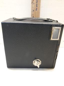 Vintage Kodak Brownie Jr Six-16 Camera