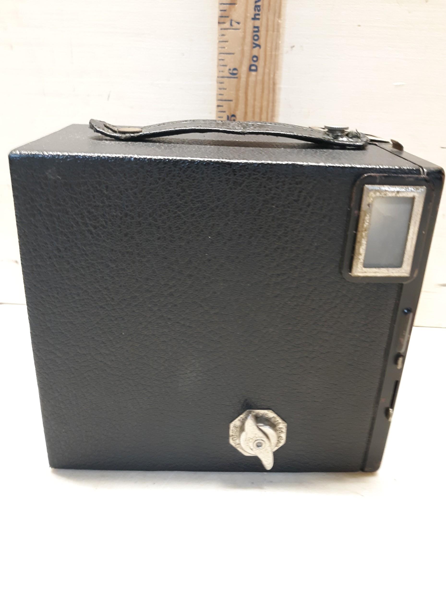 Vintage Kodak Brownie Jr Six-16 Camera