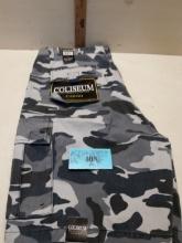 Coliseum Cargo Shorts, Size 38