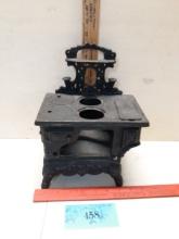 Vintage Cast Iron Stove, Appx 10"