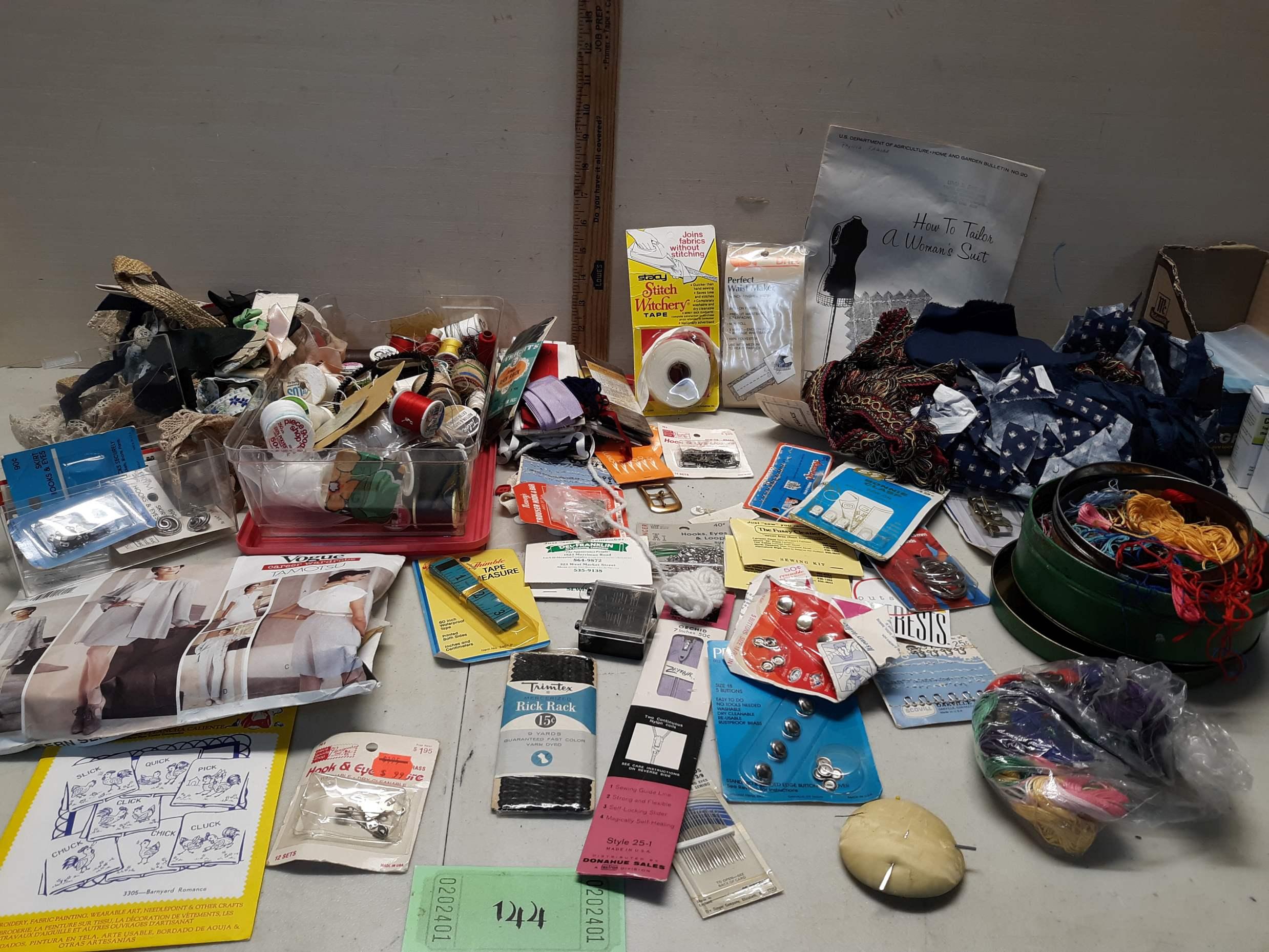 Misc Sewing/Craft Lot, thread, zippers, patterns and more