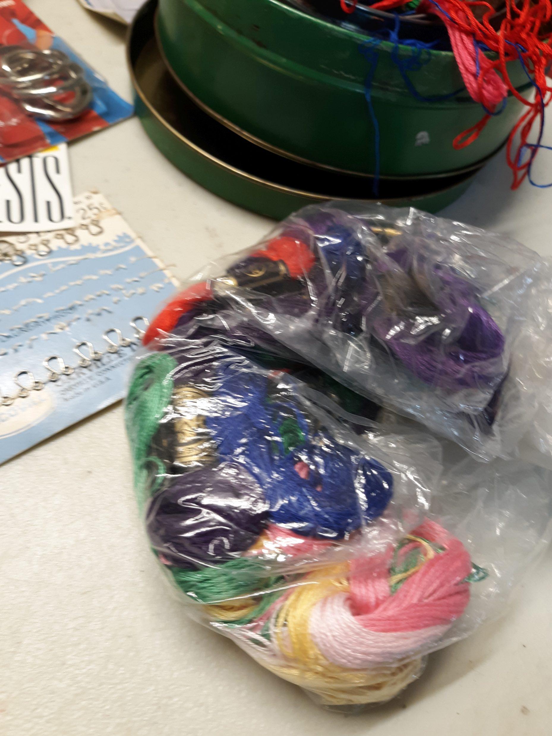 Misc Sewing/Craft Lot, thread, zippers, patterns and more