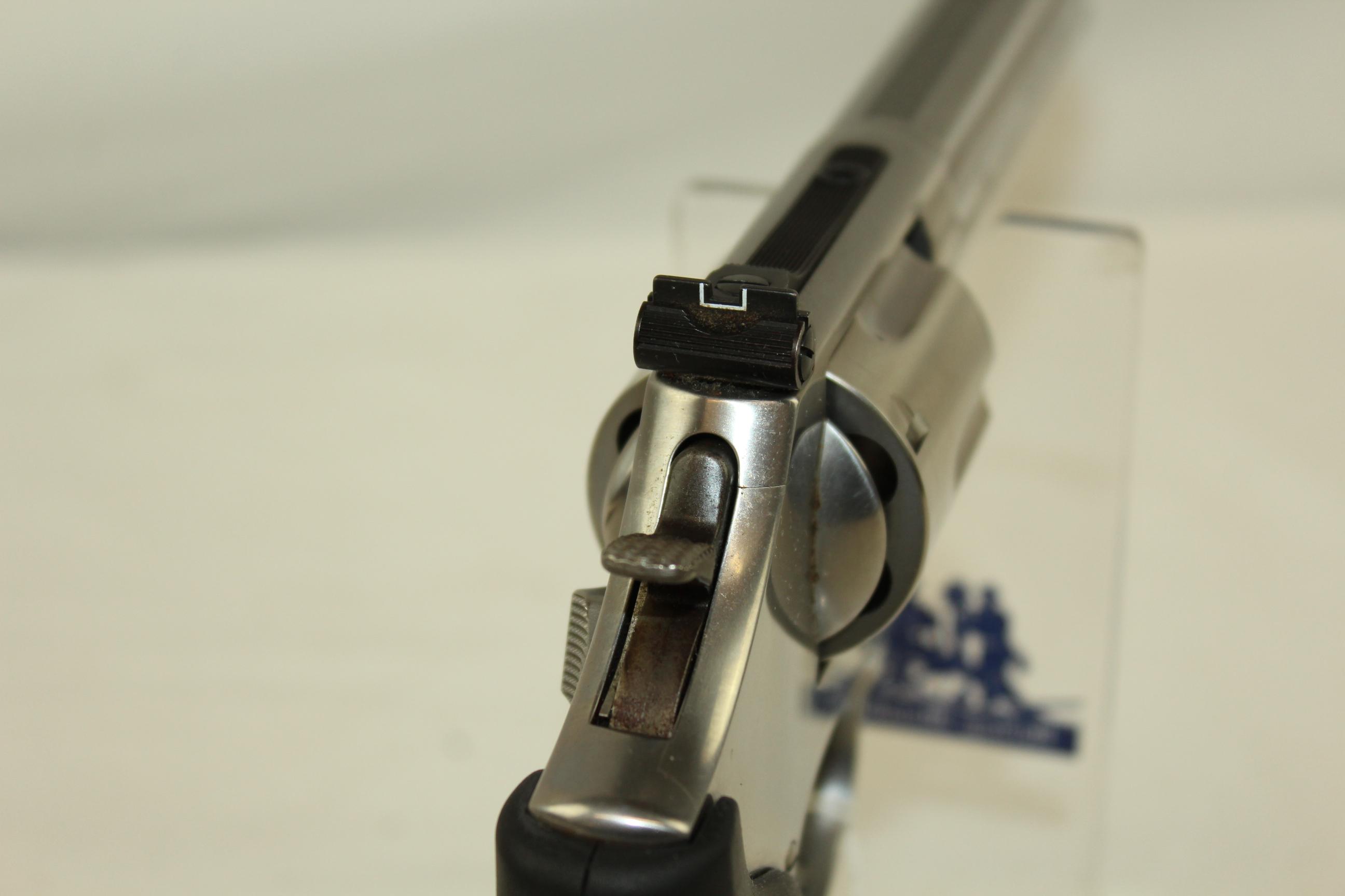 Smith & Wesson Model 686-6 .357 Mag. Revolver w/6" Barrel