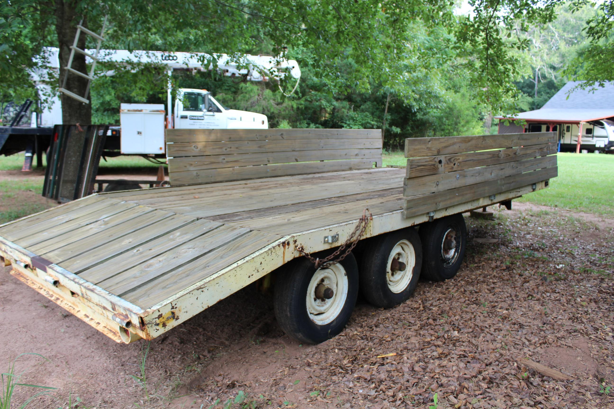 Triple Axle Equipment Trailer with 22' Flat Bed