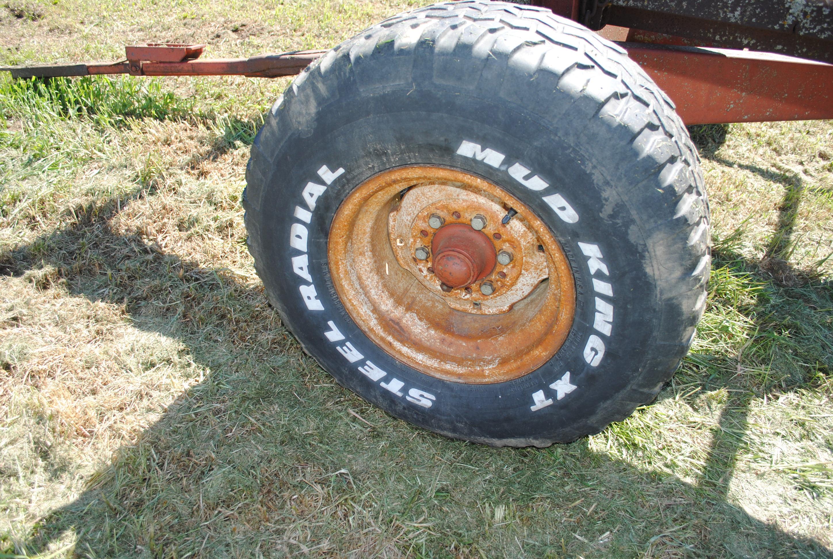 MN 10T Round Bale Wagon